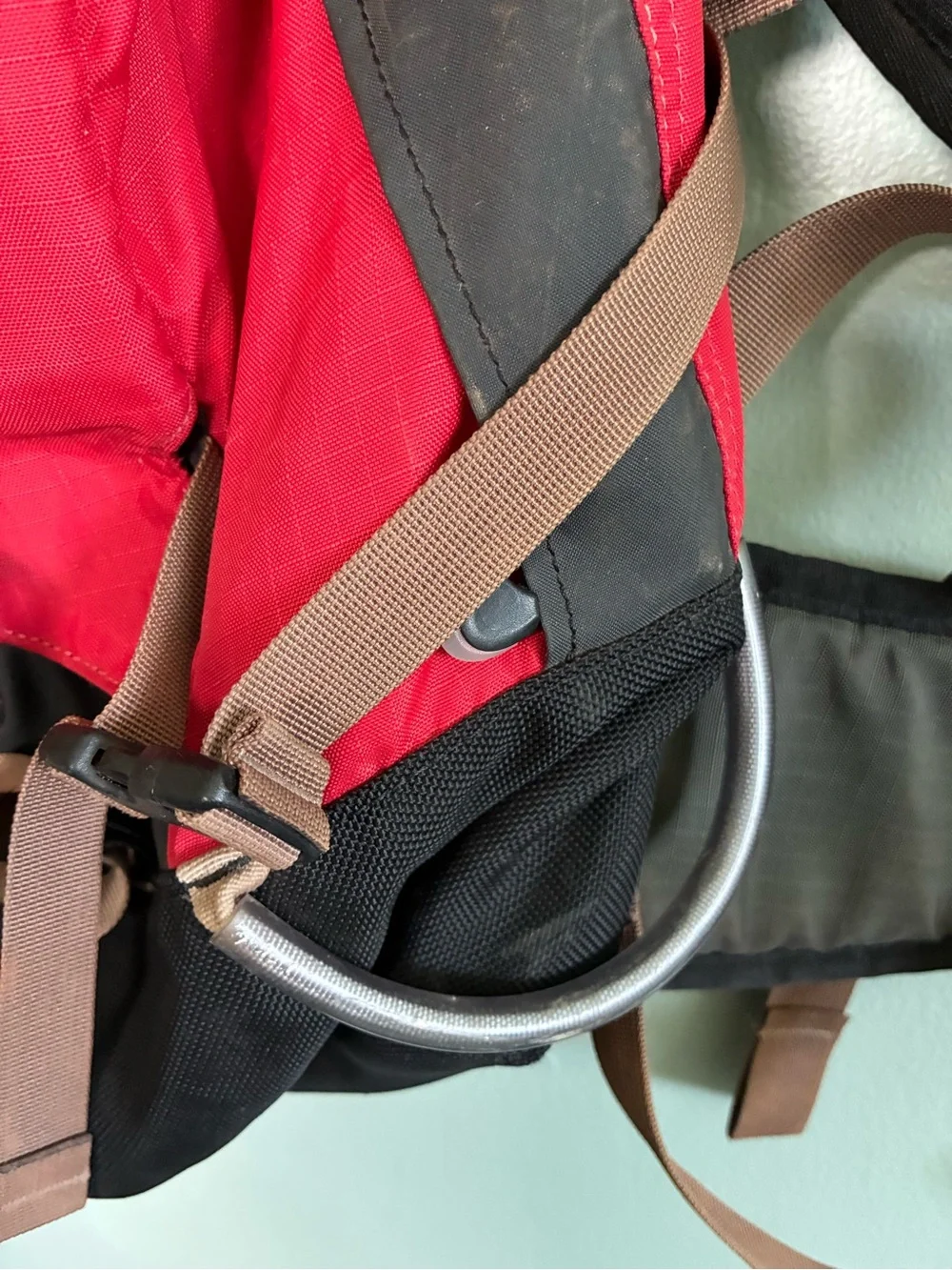 REI Talus 35 Red Black Backpack Hiking Overnight Camping Framed Multi Clipped